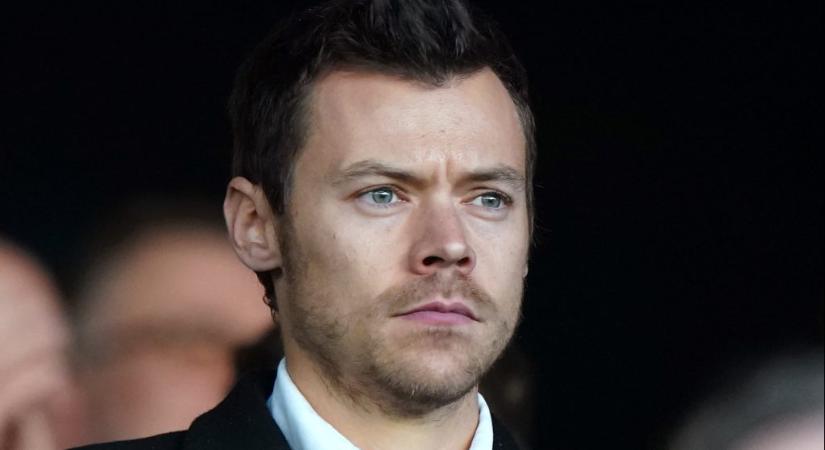 Több mint 20 ezer másik versenyzőt megelőzött futóteljesítményével Harry Styles a Tokiói Maratonon