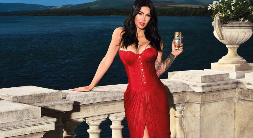 MEGAN FOX LETT A HELL ICE COFFEE ARCA