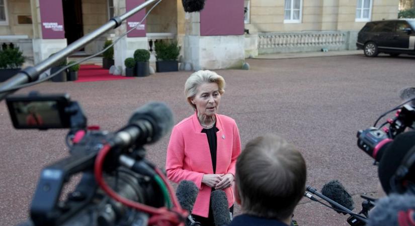 Megdöbbentő bejelentést tett Ursula von der Leyen: „sürgős feladat Európa újbóli felfegyverzése”