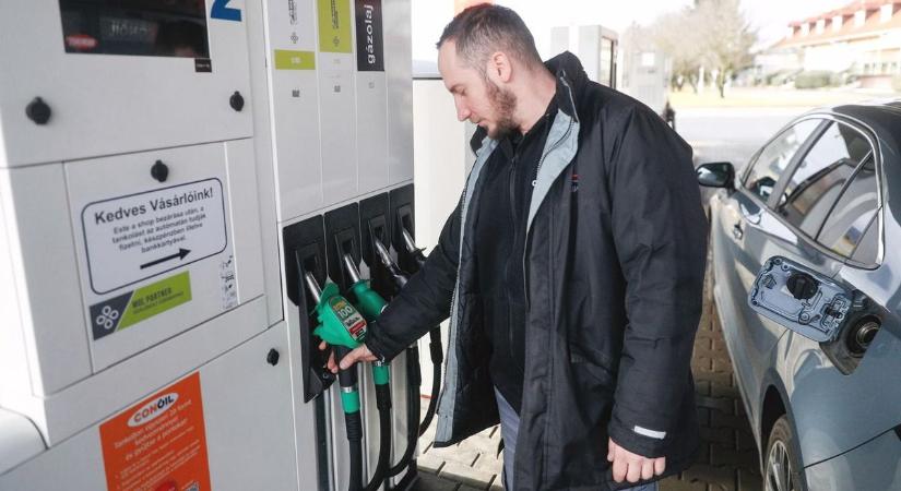 Ha tud várni, inkább kedden tankoljon, több marad a zsebében