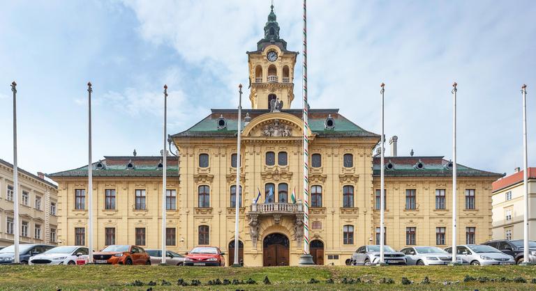 A csendes óriás: a szegedi Széchenyi tér története