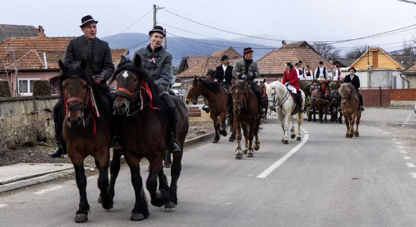 Eltemették a telet Kézdiszentléleken is