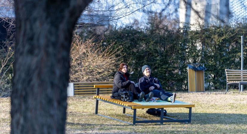 Alig ér ide a meleg, máris havazni fog Debrecenben és környékén? - fotókkal