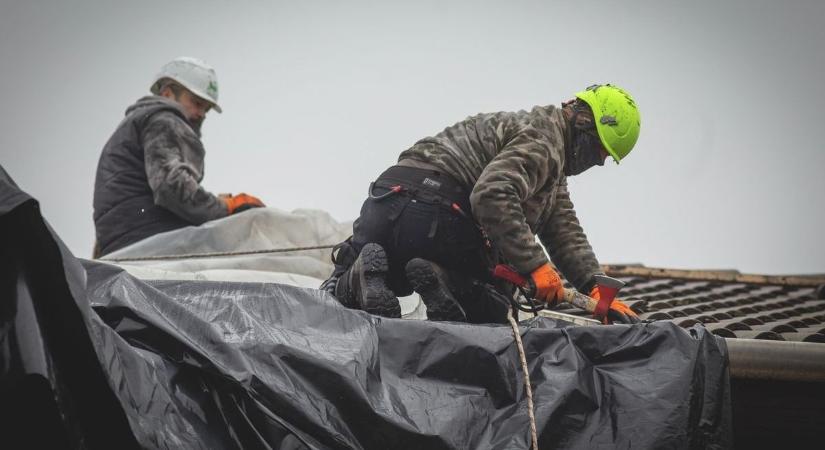 Csalók járják a falvakat – Így verik át az időseket!