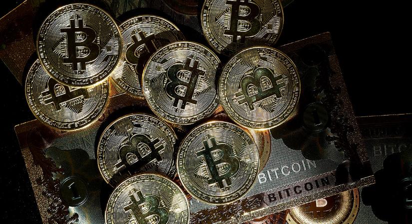 Donald Trump lépett, azonnal bezuhant a bitcoin