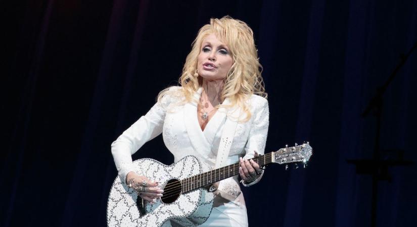 Dolly Parton gyászol: 60 év után elvesztette szeretett férjét