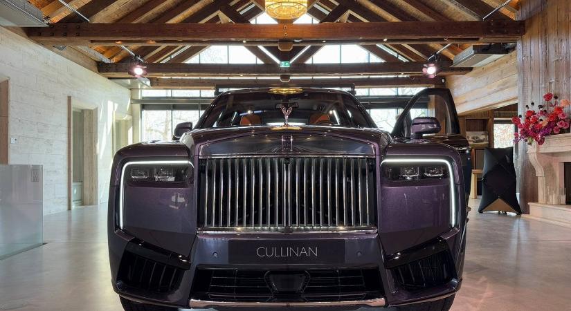 Jönnek a fiatalok, de a V12 örök - Bemutató: Rolls-Royce Ghost és Cullinan Series II