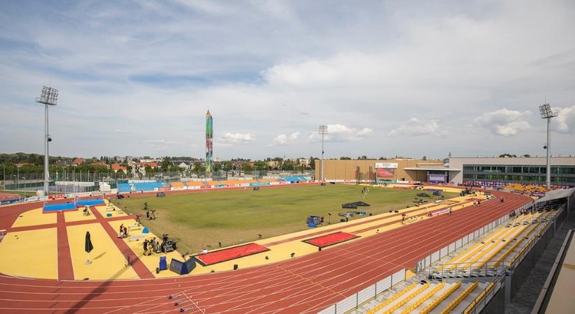 Egyes kategóriájú, kiemelt vidéki sportegyesületi státuszban maradt a GYAC, az UNI-Győr és a Vízisport Egyesület