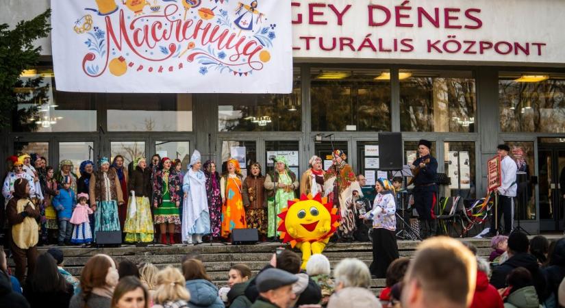 Orosz télbúcsúztató és tavaszváró fesztivál Pakson