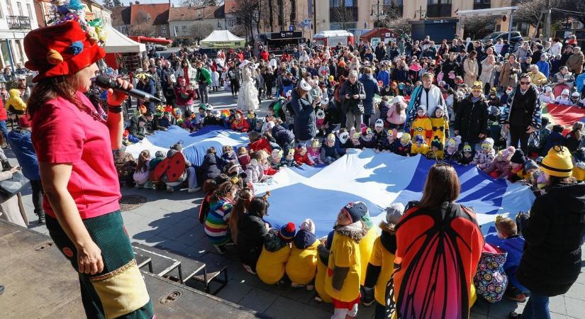 Maskarában a város – Farsangfarka Kőszegen - fotók, videó