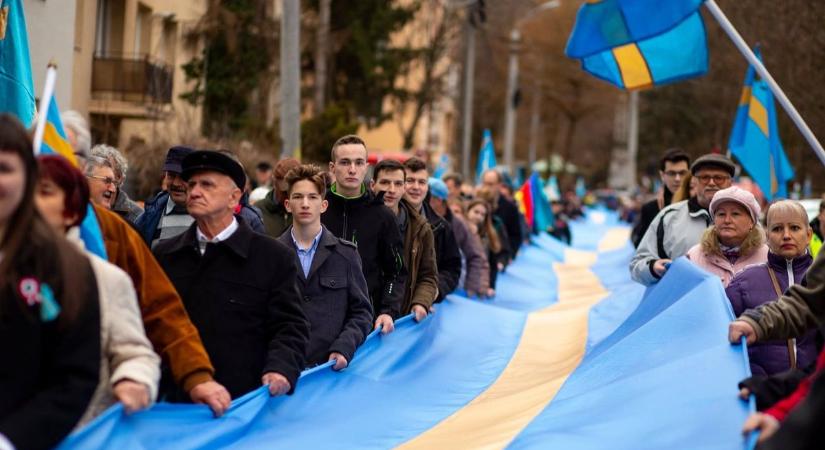 Új szakaszba lépett a nemzeti régiókért folytatott küzdelem