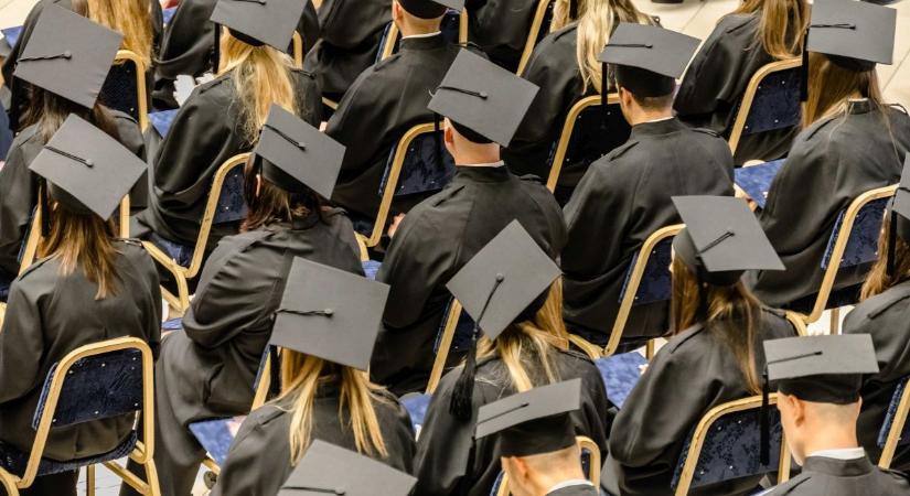 Gyűlölet és diszkriminiáció is megjelenik a Corvinus egyetemhez köthető online platformon