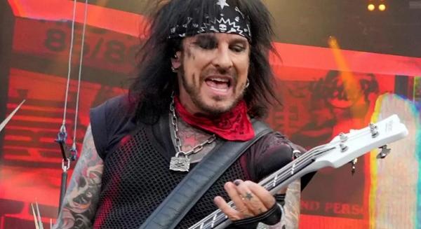 Nikki Sixx: "sosem vágytam reflektorfényre"