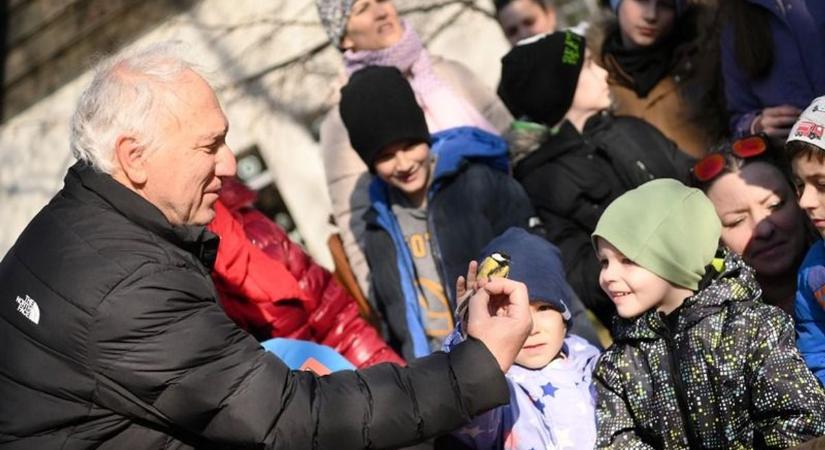 Madárgyűrűzés volt a Debreceni Egyetemen a tudomány jegyében