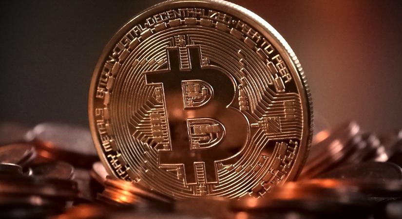 Ennyi volt? Trump lépése hazavágta a Bitcoint, óriásit esett a szárnyaló kriptovaluta