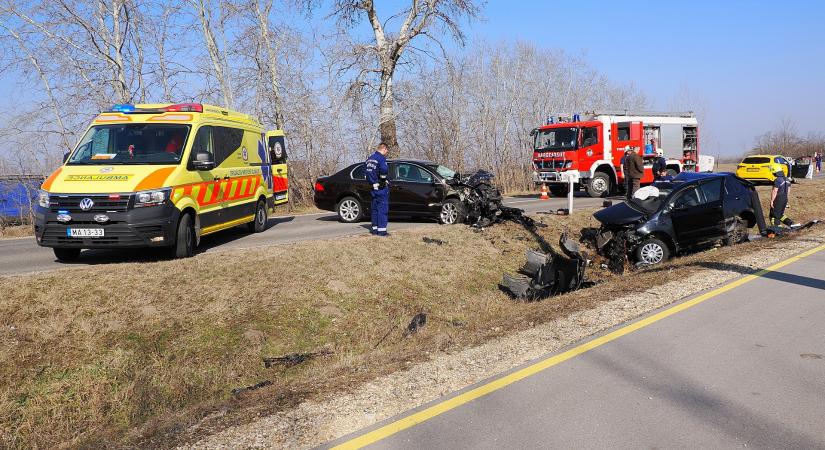 Tragikus fotón a halálos szentkirályi baleset: két autó ütközött a 4623-as úton