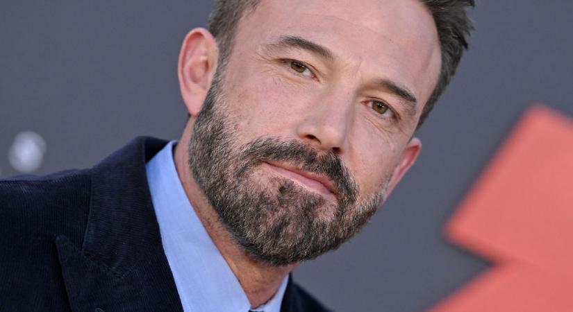 Ben Affleck nyilvánosan ölelgette volt feleségét, és a hírek szerint készen áll az újrakezdésre