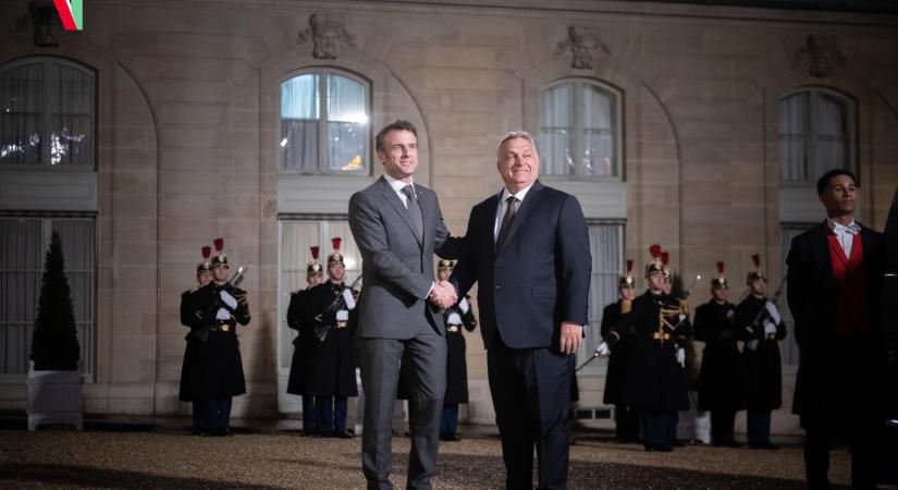 Macron este a francia nemzethez beszél – aztán Orbán Viktorral vacsorázik