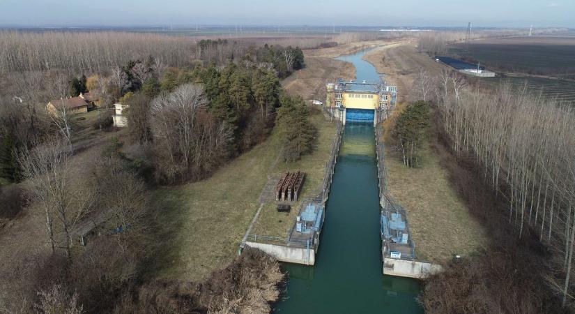 Nagy erőkkel töltik fel Hajdú-Bihar vízkészleteit