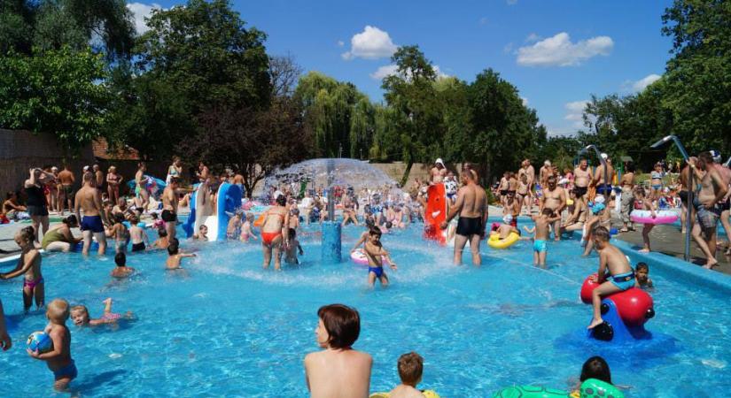 Összecsapott a strand ügyén az RMDSZ és a PNL Szatmárnémetiben