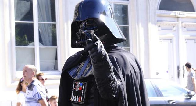 Egy rendező olyan Darth Vader filmet akar, amitől rémálmaid lennének