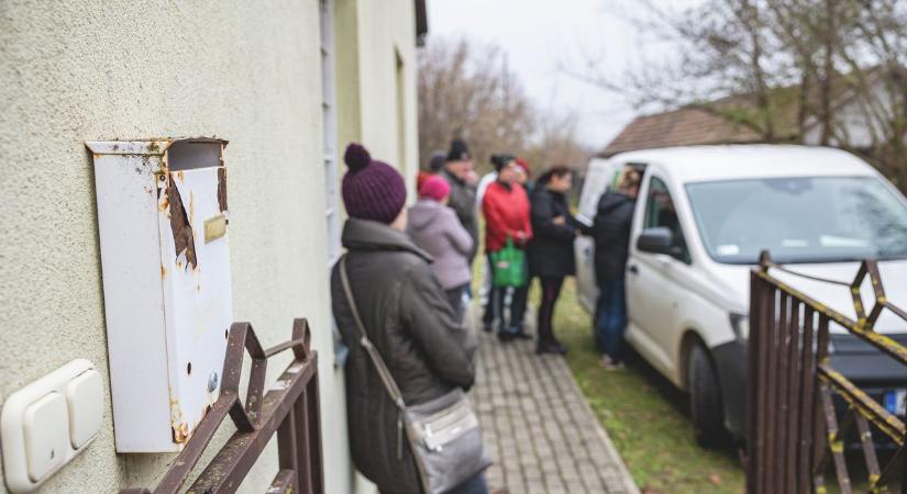 Elgurult a posta máshova, pórul jártak a helyiek