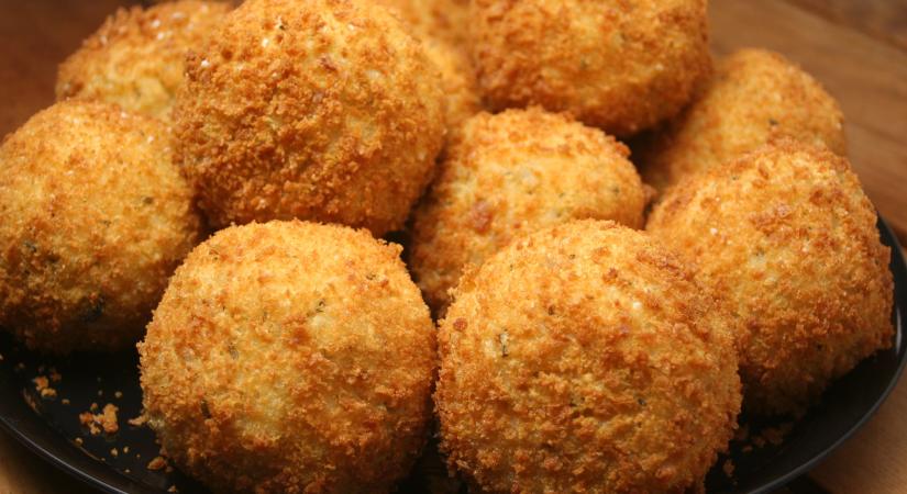 Ropogós krumplis arancini maradék krumplipüréből