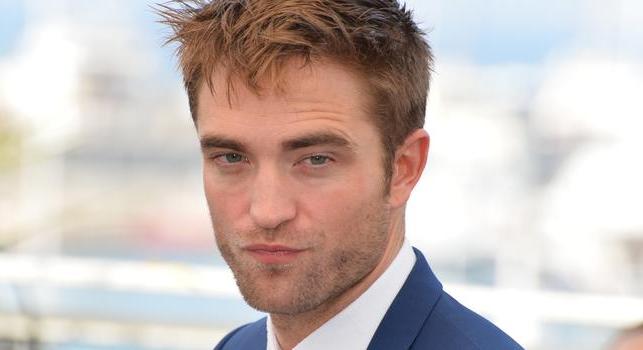 Robert Pattinson nem szereti a horrort, legutóbb is nagyon megijedt, amikor egy mókus betört a házába