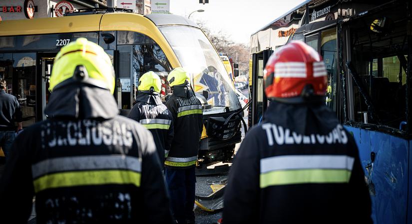 Óriási baleset történt Budapesten, teljesen felbolydult a közlekedés