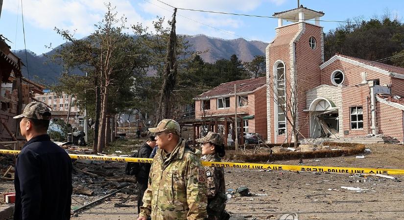 Lakott területet bombázott egy harci repülő Dél-Koreában... véletlenül