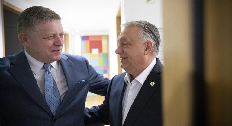 Robert Fico elállhat a vétótól, egyedül maradhat Orbán Viktor az EU-csúcson