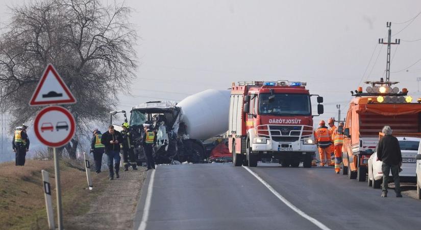 Megtudtuk, mi történt a 3-as főút közelében történt baleset sérültjeivel! - videó a helyszínről