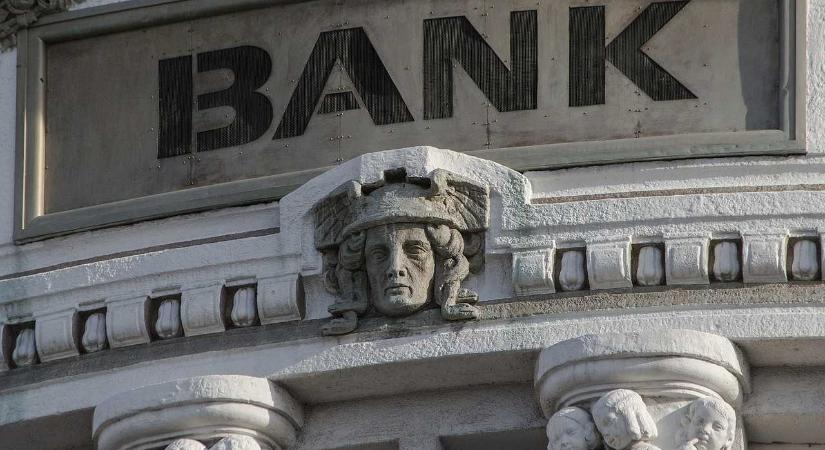 Változnak az idők: már van olyan bank, ahol a bérek kisebbek az országos átlagnál