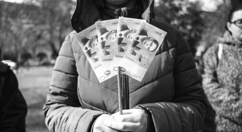A professzorok a tanárok javára készek lemondani a fizetésemelésről