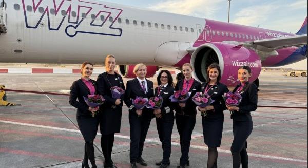 Csak női személyzettel teljesített járatot Budapestről a Wizz Air