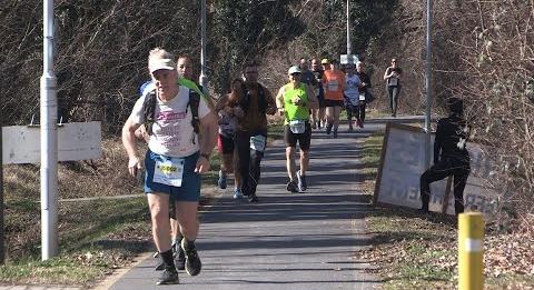 Több mint 1000 futó a Balaton Szupermaratonon (tvkeszthely.hu)