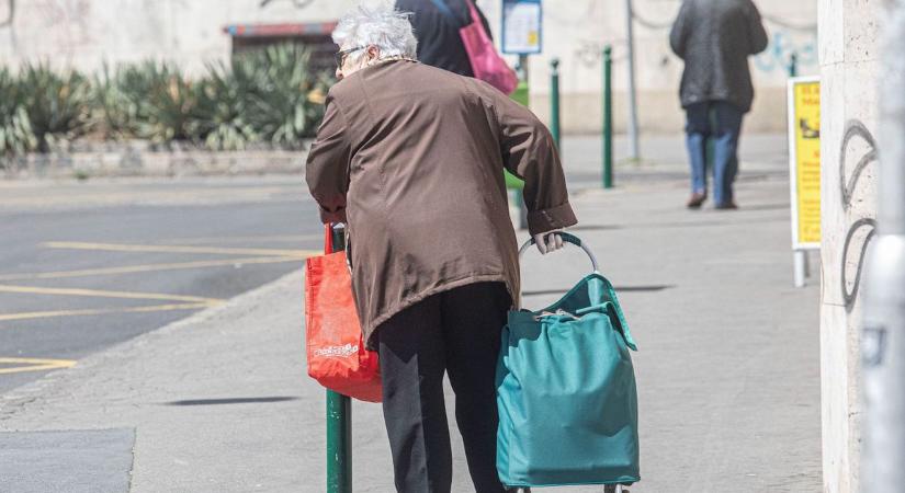 Megszenvedhetik a magyar nyugdíjasok Ukrajna csatlakozását az Unióhoz