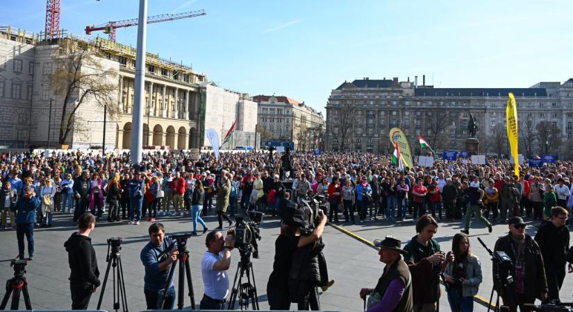 A kormány tegyen többet