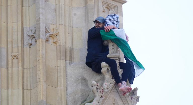 Felmászott egy férfi a Big Ben tornyára