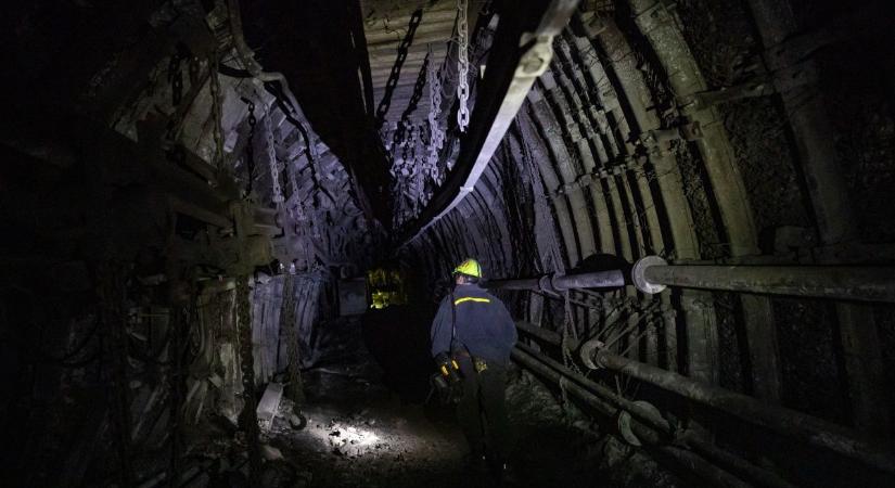 Kína energiaéhsége miatt nem tud leválni a szénről