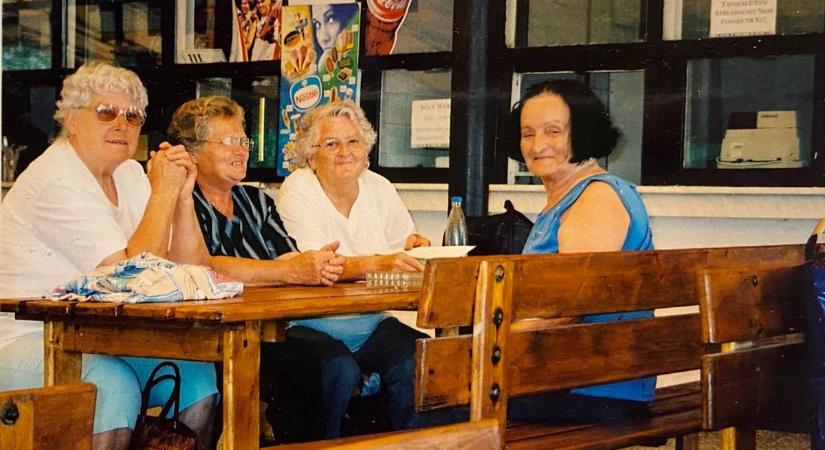 Régi fotók a múltból: aki magára ismer, régi társával nosztalgiázhat