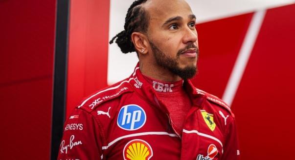 Hamilton: Vettelnek két hónap előnye volt hozzám képest