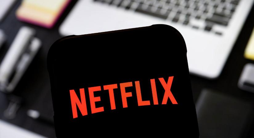 A Netflix nagy örömöt hozott a magyaroknak, a 2000-es évek retróhangulata jön újra a nappalinkba