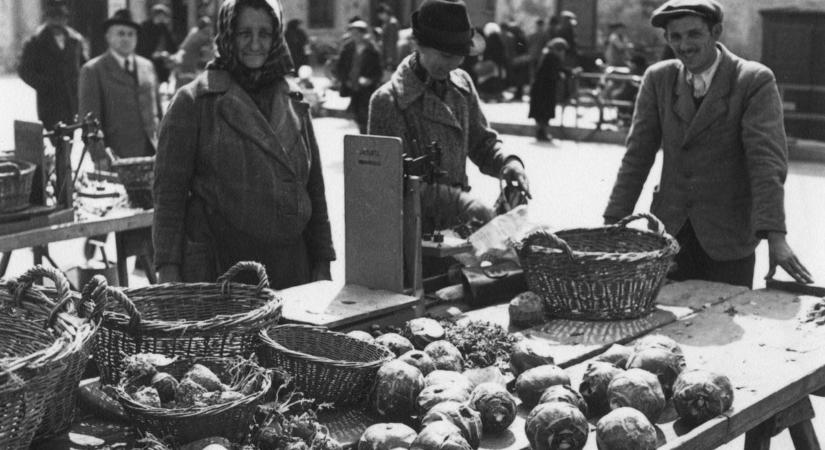 Retró fotókon a legendás piac, ahol minden győri megfordult