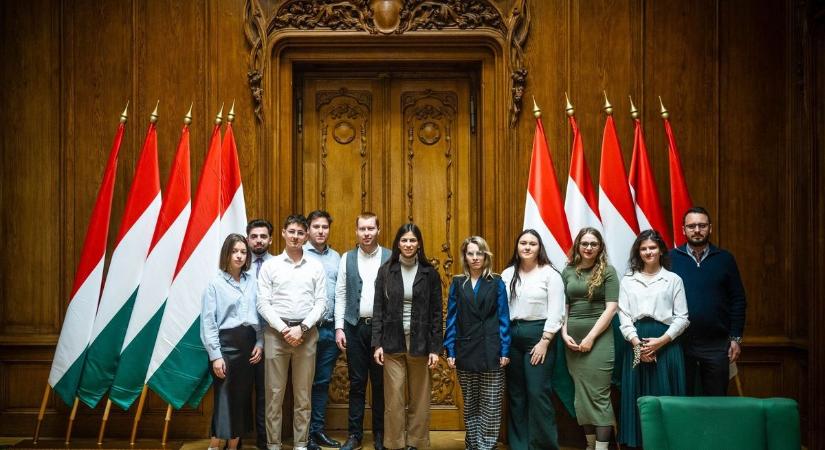 Erdélyi fiatalokkal találkozott Szentkirályi Alexandra