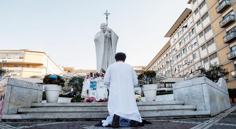 A kórházból küldött vasárnapi üzenetet a pápa