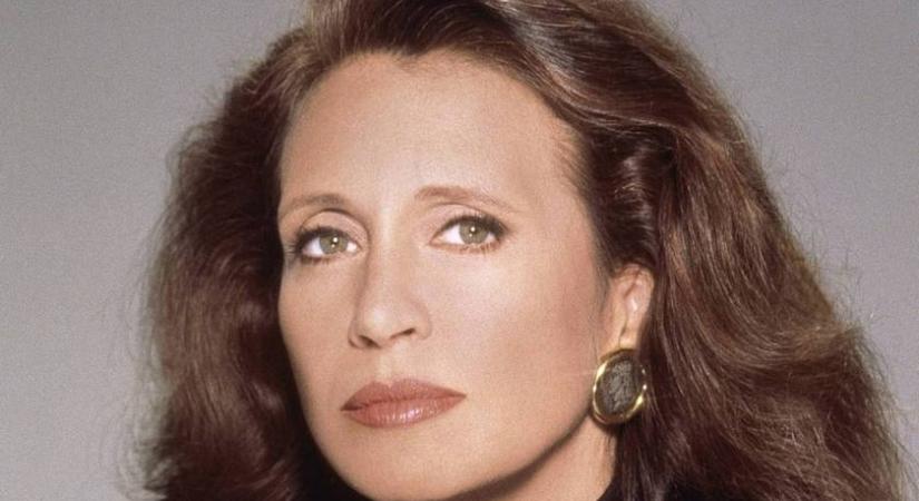 Danielle Steel 77 évesen is fantasztikus formában: friss fotókon a romantikus könyvek híres írónője