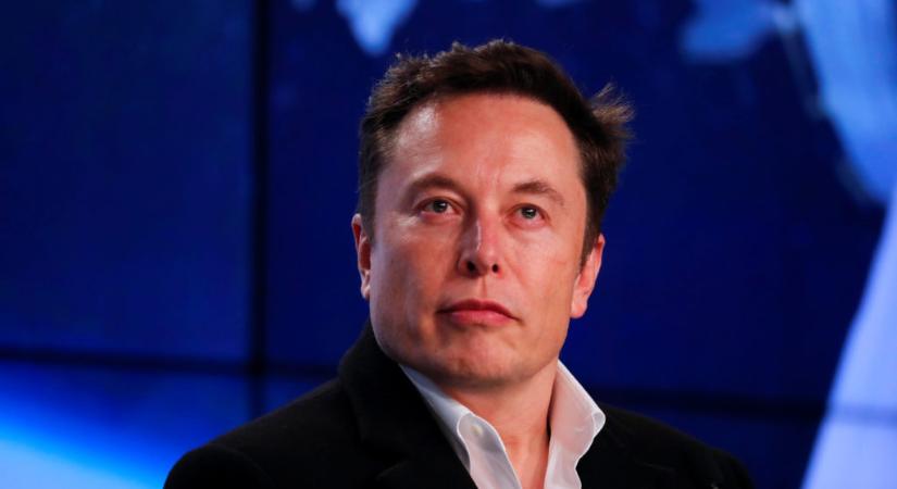 Elon Musk megígérte, hogy az eltérő politikai véleménye ellenére soha nem kapcsolja le Ukrajnát a Starlinkről