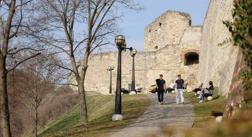 Ilyen volt Egerben az első igazi napsütéses hétvége  fotók