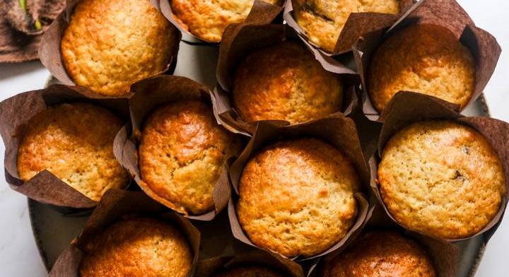 Puha étcsokis-banános muffin: szerethető édesség pillanatok alatt